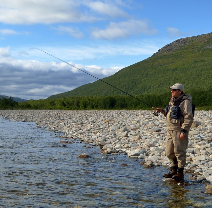 Ole fisker i Repparfjordelva