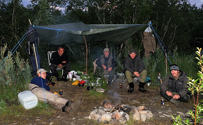 Aftenhygge med vennerne fra Jylland under læsejlet — Gaula 2011