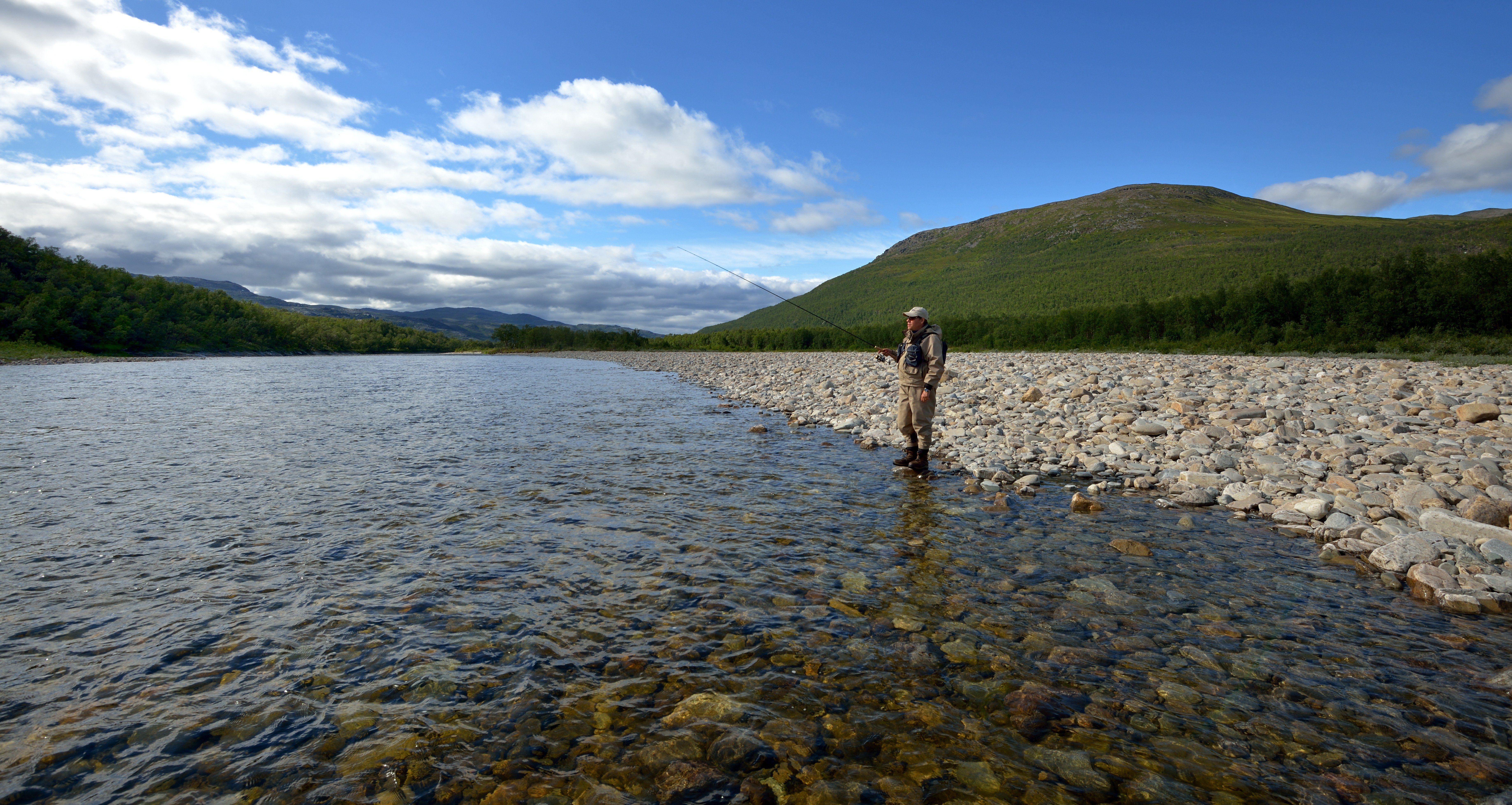 Ole fisker ved Repparfjordelva