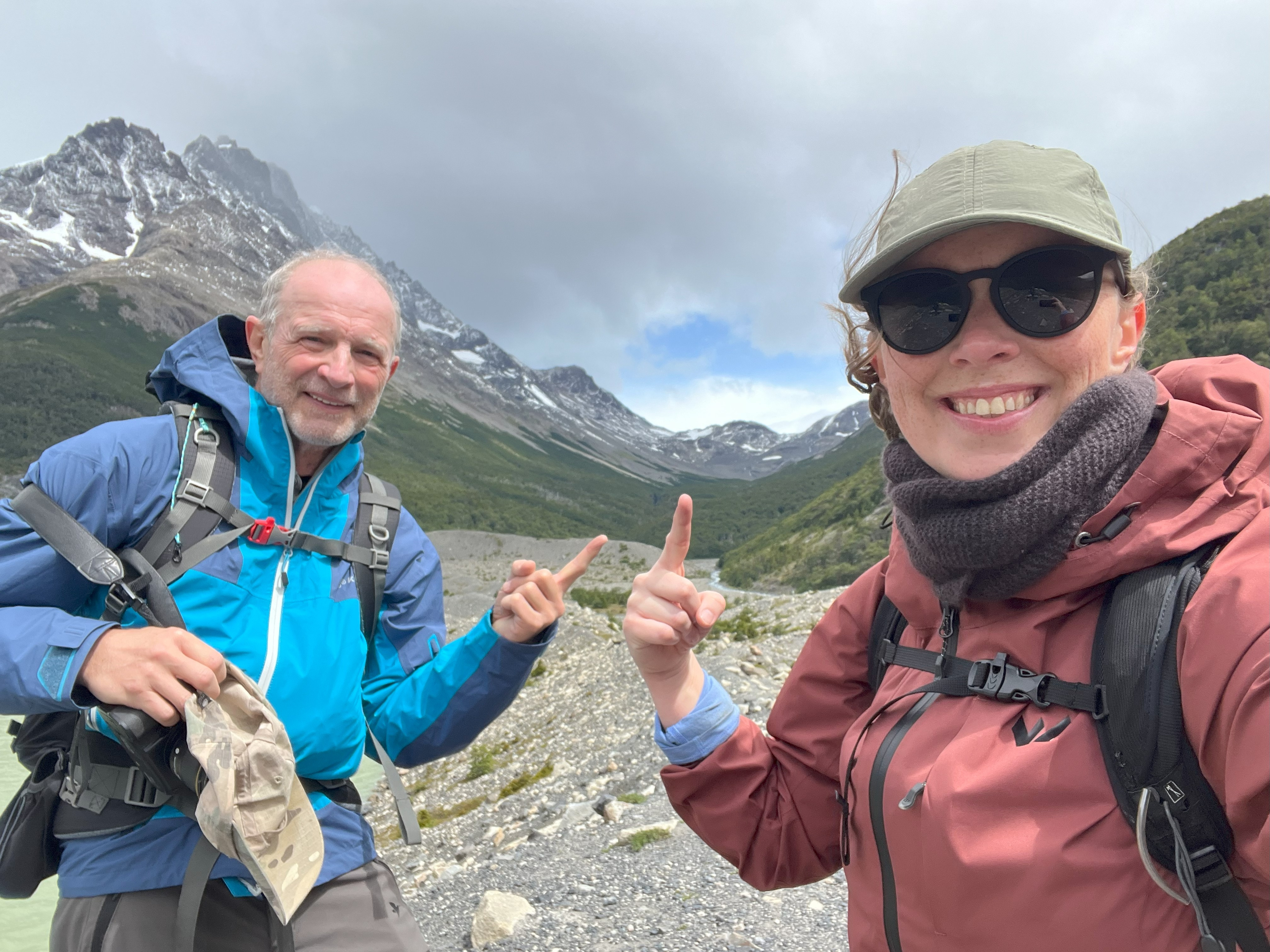 Dagen over passet &mdash; tidlig morgen med pandelampe