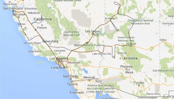 Stillehavet — første badetur for Freja og Luna