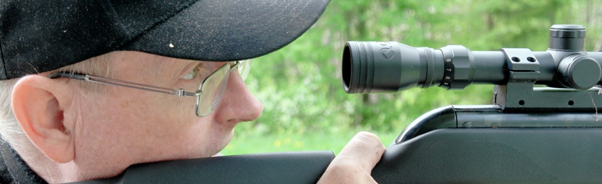 Frede med riffel — panorama