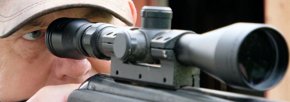 Henrik med riffel — panorama