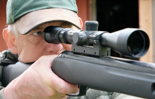 Henrik Mortensen med riffel