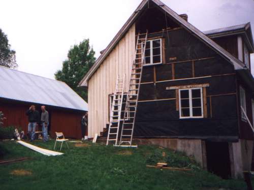 De nye brædder bankes på